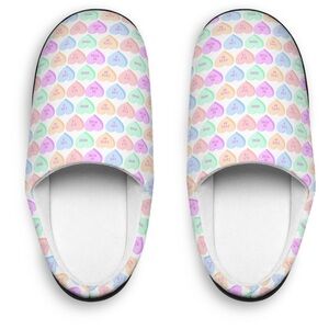 Women’s indoor slippers with Valentine hearts design